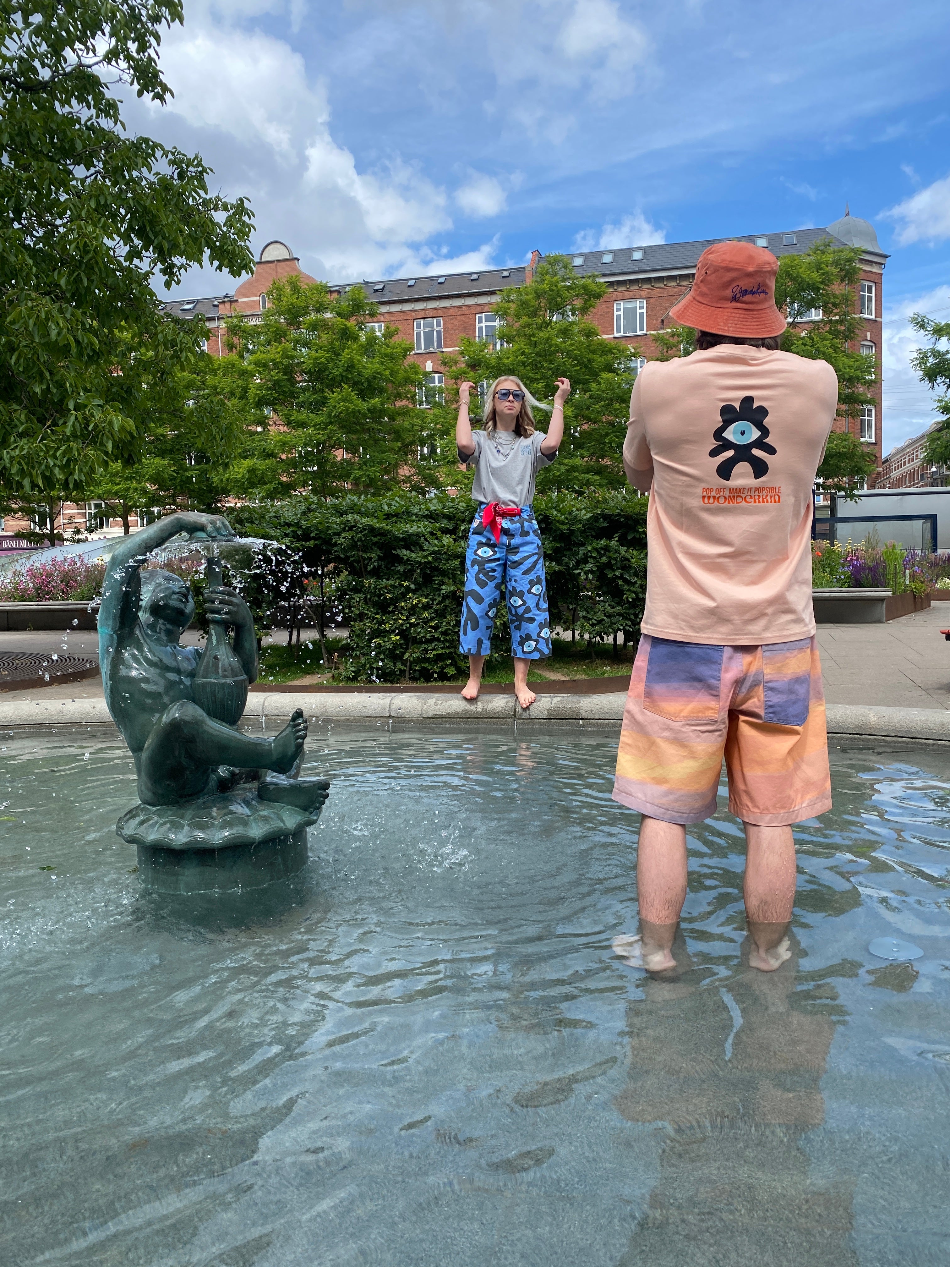 THE POP TEE 180 // peach with orange