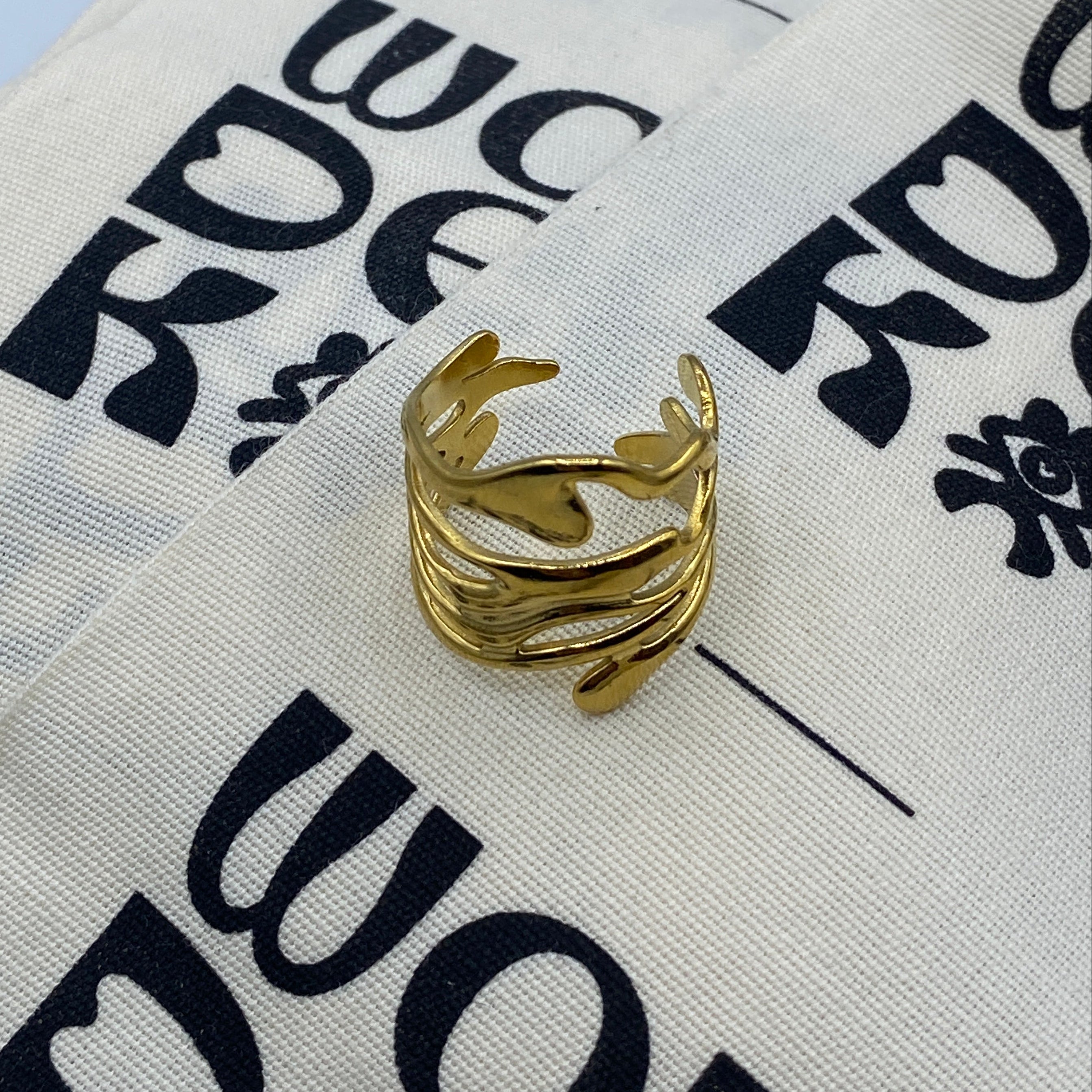 THE ORBIT RING // Goldplated Steel