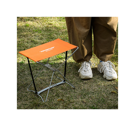 THE PORTABLE FOLDABLE CHAIR / bright orange