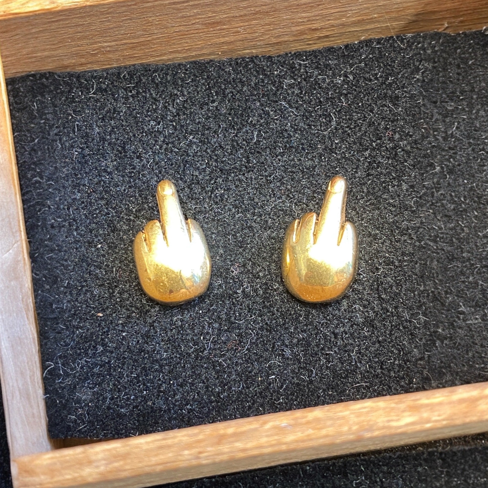 THE POPFUCK EARRING SINGLE / gold plated steel